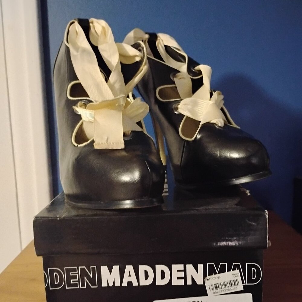 Steve Madden lace platform pumps sz 11 UK 9-1/2